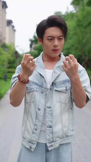什么！我的眼睛能扫码（77集）推荐你们也去看短剧