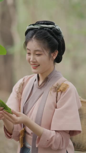 灾荒年小农女有满仓鱼肉（95集）挑战分享部精彩短剧