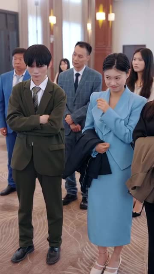 冷眼旁观的她（61集）全集短剧都可以免费看