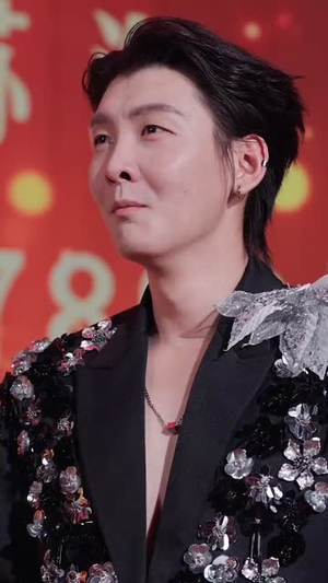 被雪藏后我觉醒怨气收集系统（81集）热门短剧推荐短剧片段