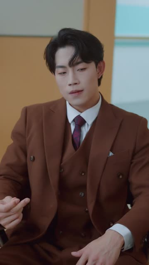 玫瑰小姐狩猎计划(60集) 玫瑰小姐狩猎计划(60集)短剧热播精彩片段