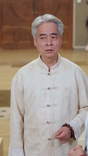 左手能悬壶济世，右手能持剑杀生（80集）每天更新短剧更精彩